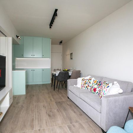 Palmove Luxurious Beachfront Apt 拉纳卡 外观 照片