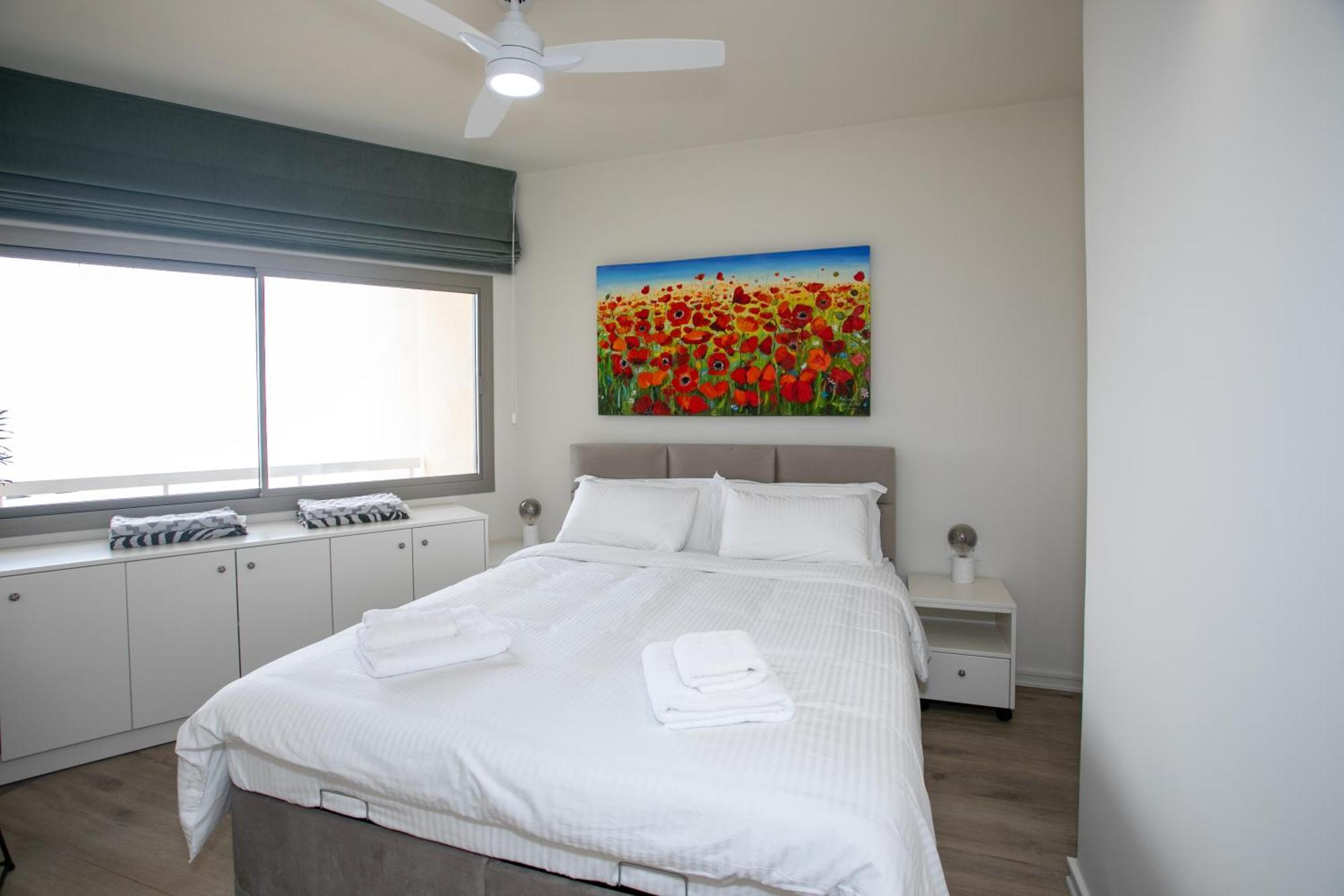 Palmove Luxurious Beachfront Apt 拉纳卡 外观 照片