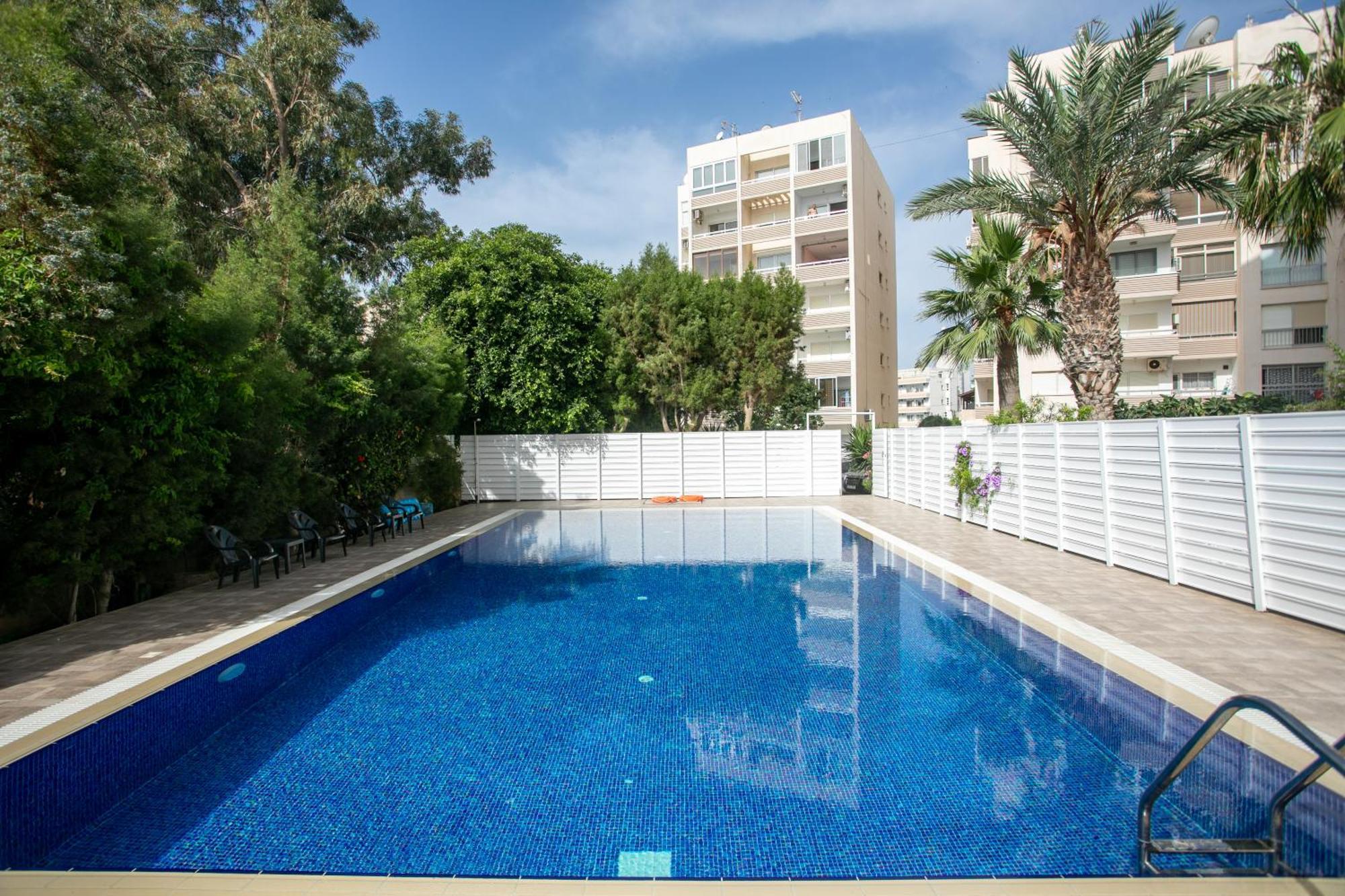 Palmove Luxurious Beachfront Apt 拉纳卡 外观 照片